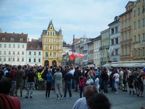 Protestující zaplnili náměstí
